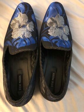 Steve Madden Blue & Silver Floral Slip-On Loafers